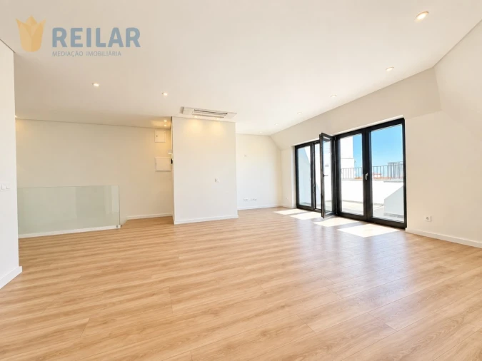 Apartamento T3 para Venda em Santa Iria de Azoia, São João da Talha e Bobadela Foto 5