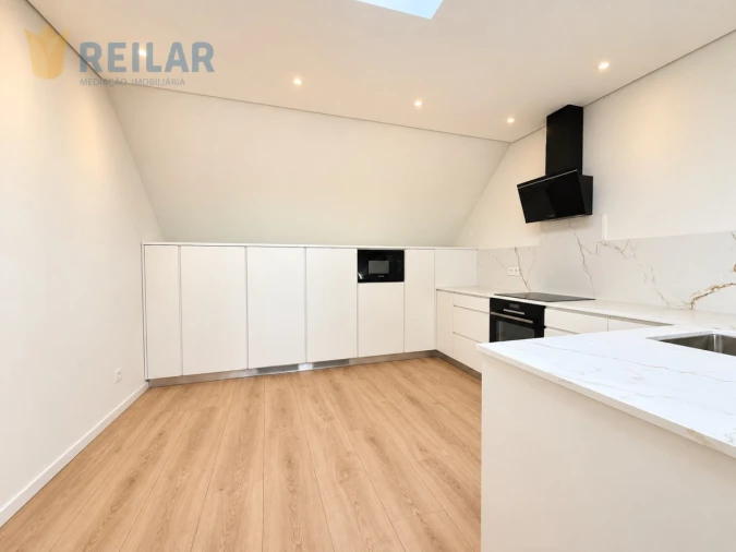 Apartamento T3 para Venda em Santa Iria de Azoia, São João da Talha e Bobadela Foto 12