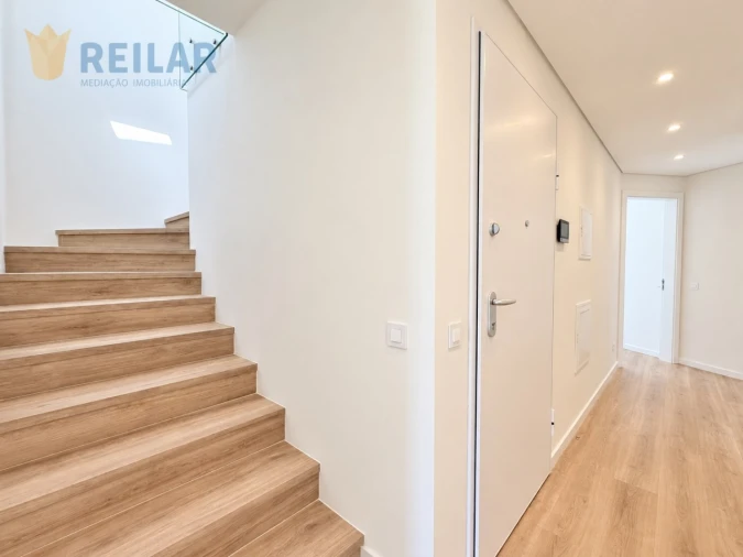 Apartamento T3 para Venda em Santa Iria de Azoia, São João da Talha e Bobadela Foto 16