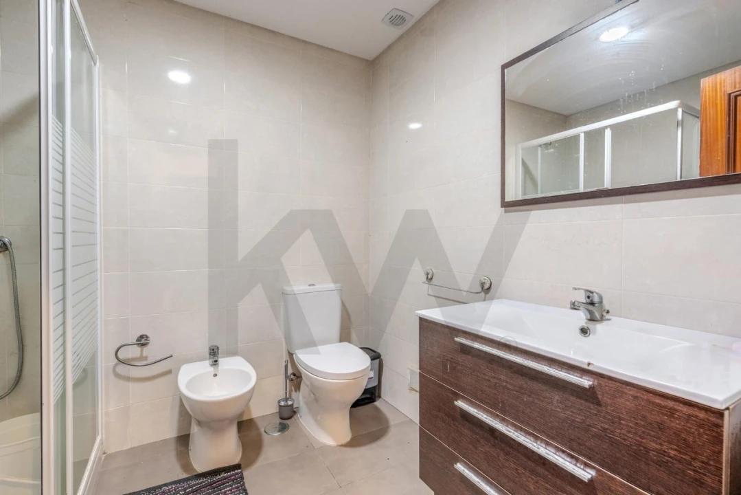 Apartamento T3 para Venda em Laranjeiro e Feijó Foto 16