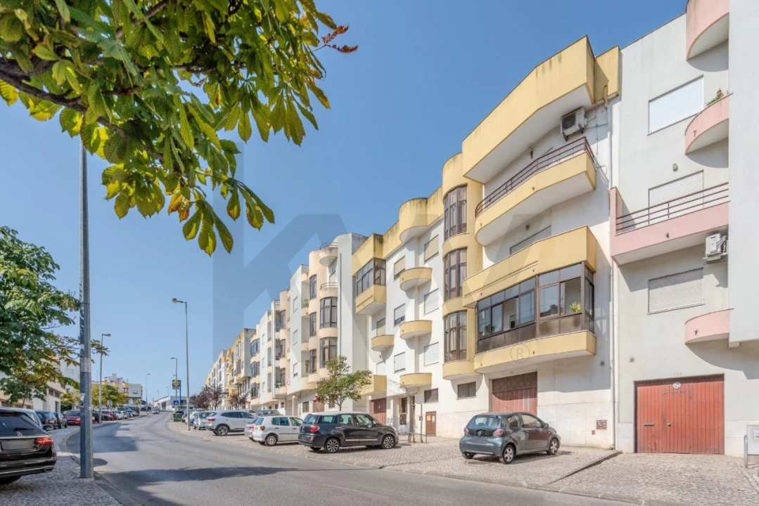 Apartamento T3 para Venda em Laranjeiro e Feijó Foto 24
