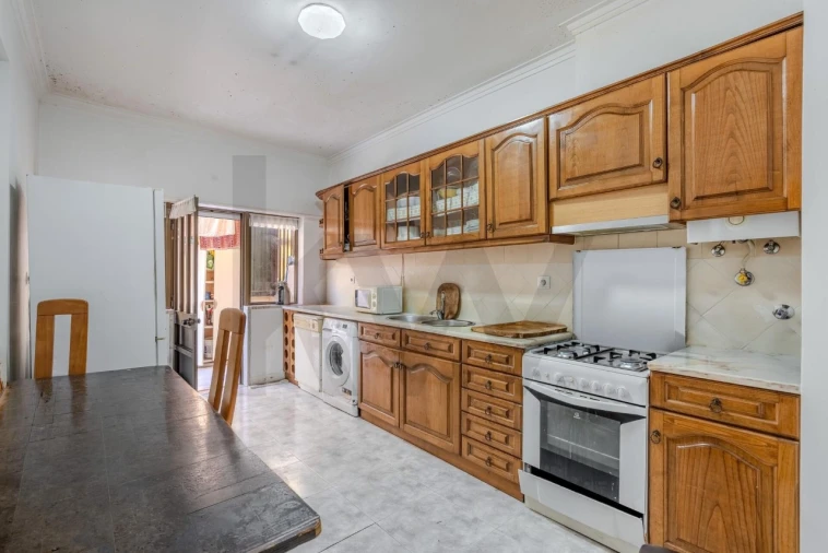 Apartamento T3 para Venda em Laranjeiro e Feijó Foto 4