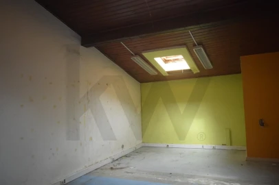 Loja para Arrendamento em Beato