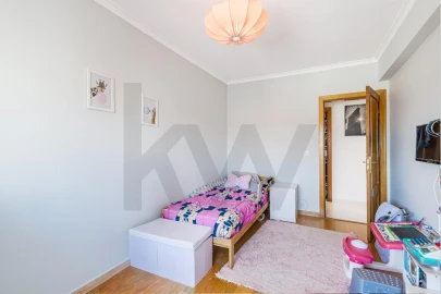 Apartamento T2 para Venda em Massamá e Monte Abraão