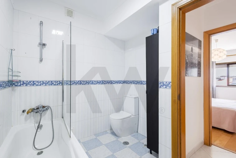 Apartamento T2 para Venda em Massamá e Monte Abraão Foto 21