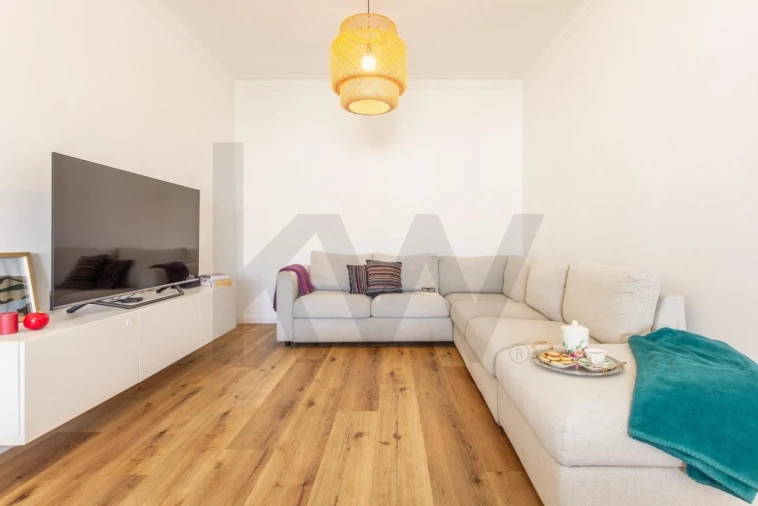 Apartamento T2 para Venda em Amora Foto 2