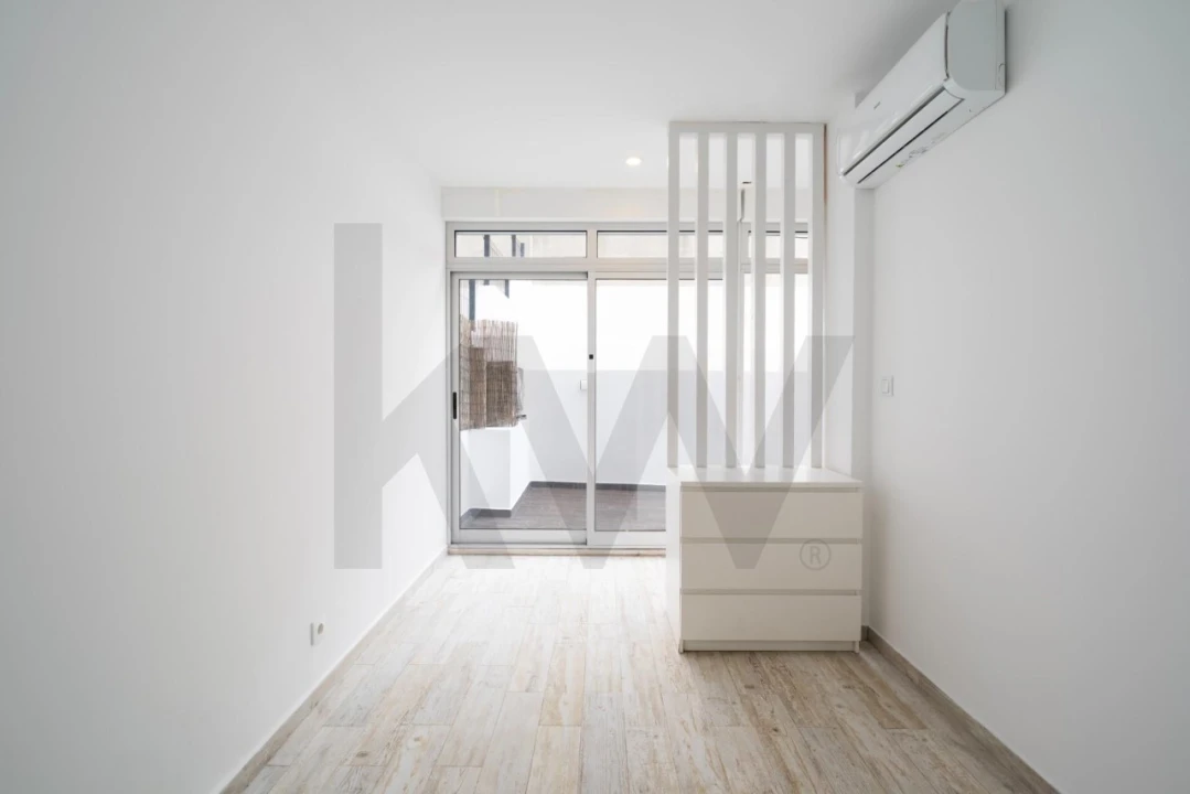 Apartamento T1 para Venda em Algés, Linda-A-Velha e Cruz Quebrada-Dafundo Foto 2