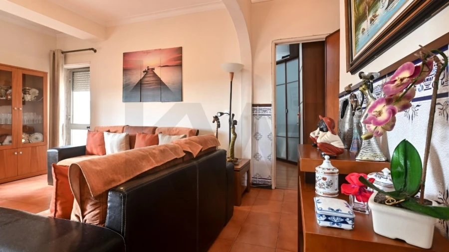 Apartamento T3 para Venda em Massamá e Monte Abraão