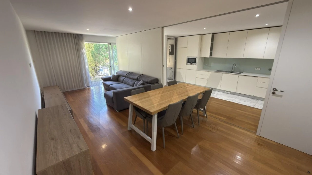Apartamento T3 para Venda em Queluz e Belas Foto 4