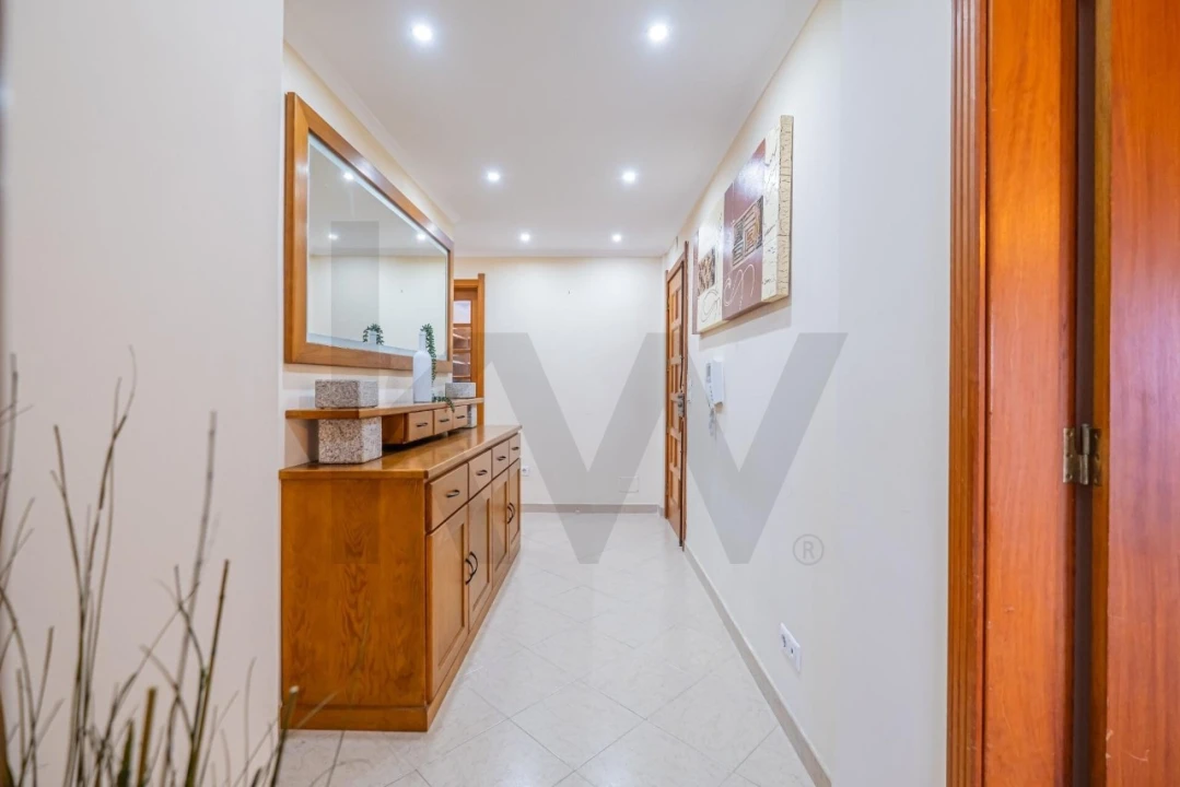 Apartamento T3 para Venda em Almada, Cova da Piedade, Pragal e Cacilhas Foto 8