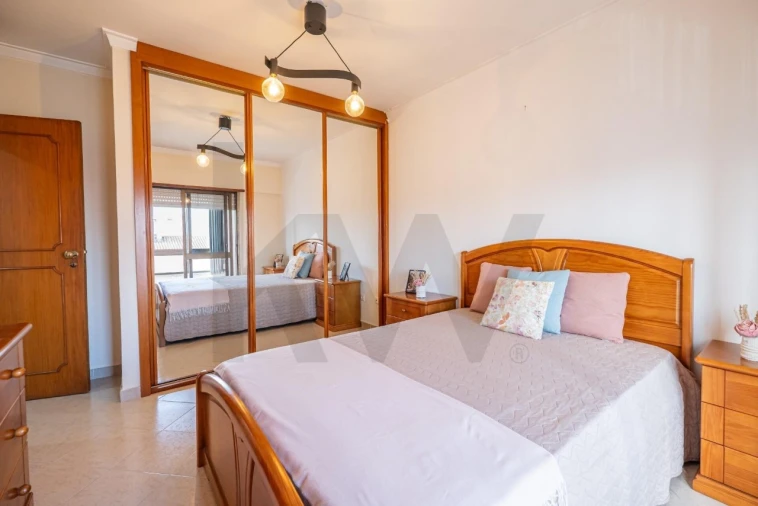 Apartamento T3 para Venda em Almada, Cova da Piedade, Pragal e Cacilhas Foto 32