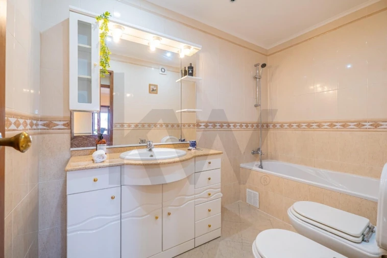 Apartamento T3 para Venda em Almada, Cova da Piedade, Pragal e Cacilhas Foto 33