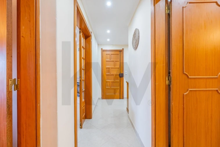 Apartamento T3 para Venda em Almada, Cova da Piedade, Pragal e Cacilhas Foto 41