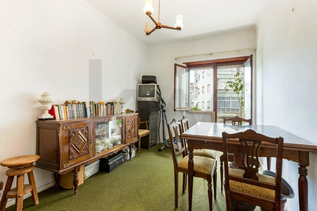 Apartamento T4 para Venda em Queluz e Belas Foto 9