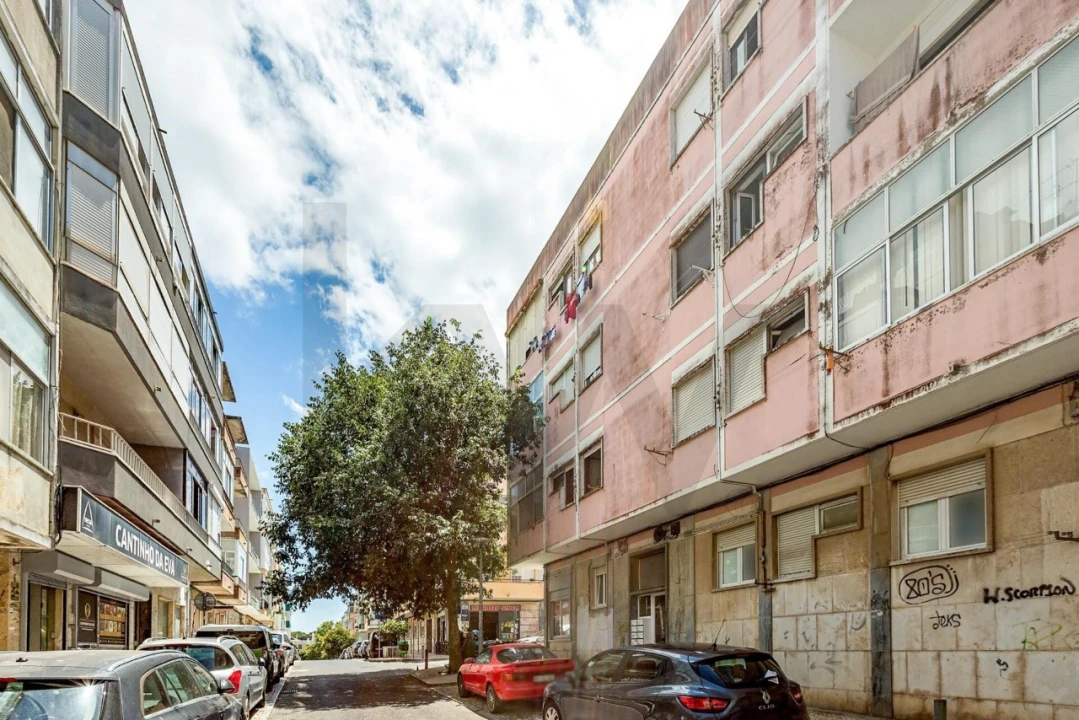 Apartamento T4 para Venda em Queluz e Belas Foto 24
