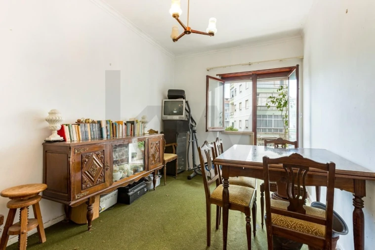 Apartamento T4 para Venda em Queluz e Belas Foto 9