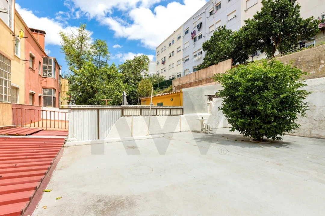 Apartamento T2 para Venda em Queluz e Belas Foto 1