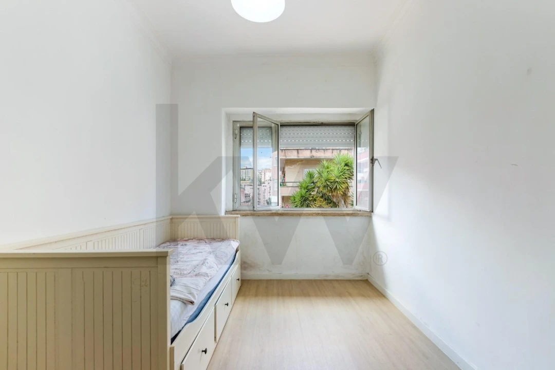 Apartamento T2 para Venda em Queluz e Belas Foto 5