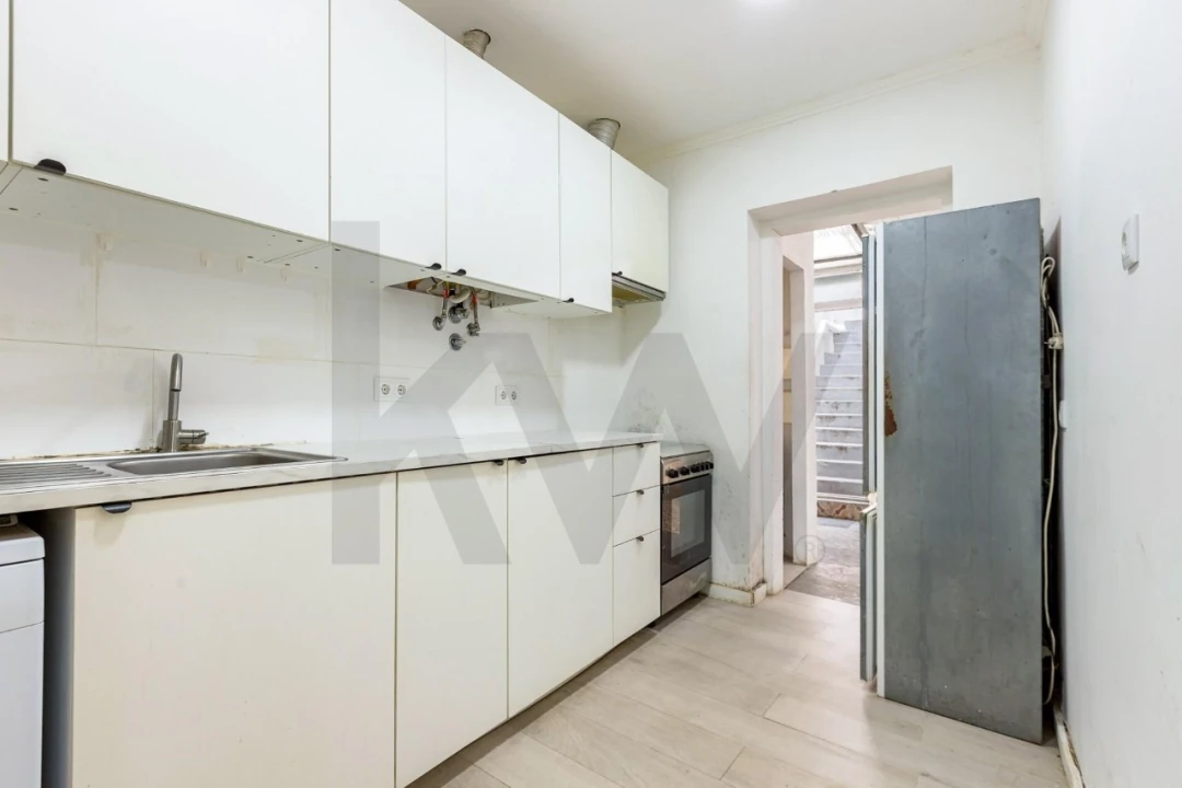 Apartamento T2 para Venda em Queluz e Belas Foto 14