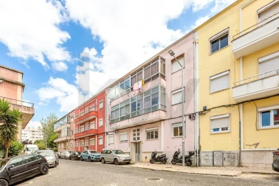 Apartamento T2 para Venda em Queluz e Belas