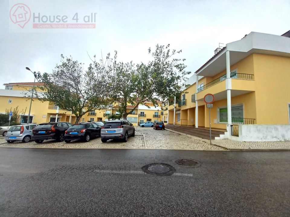 Apartamento T3 para Venda em São Domingos de Rana Foto 1