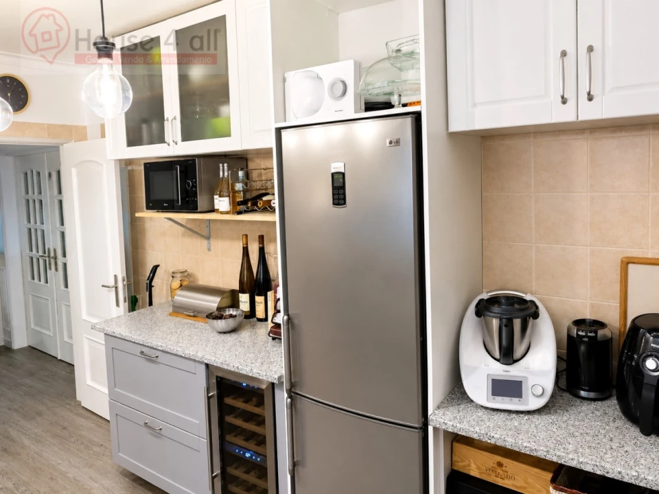 Apartamento T3 para Venda em São Domingos de Rana Foto 4