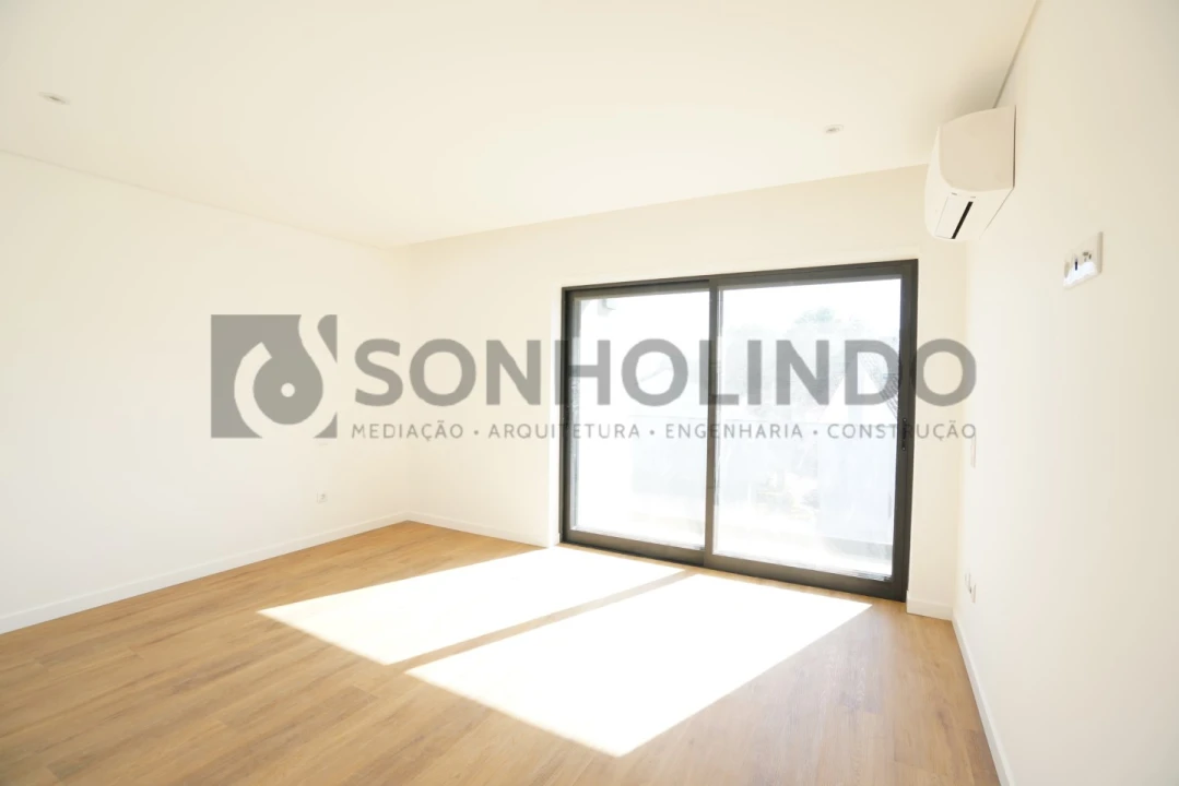 Moradia T3 para Venda em Cidade da Maia Foto 13