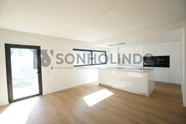 Moradia T3 para Venda em Cidade da Maia Foto 5