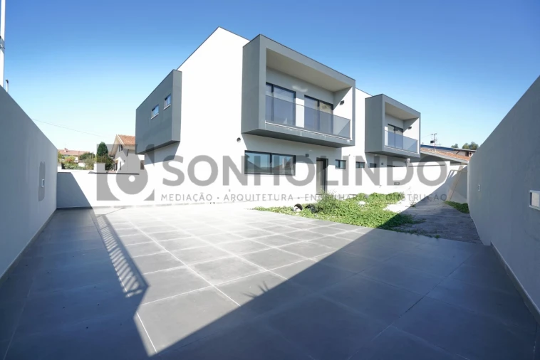 Moradia T3 para Venda em Cidade da Maia Foto 24