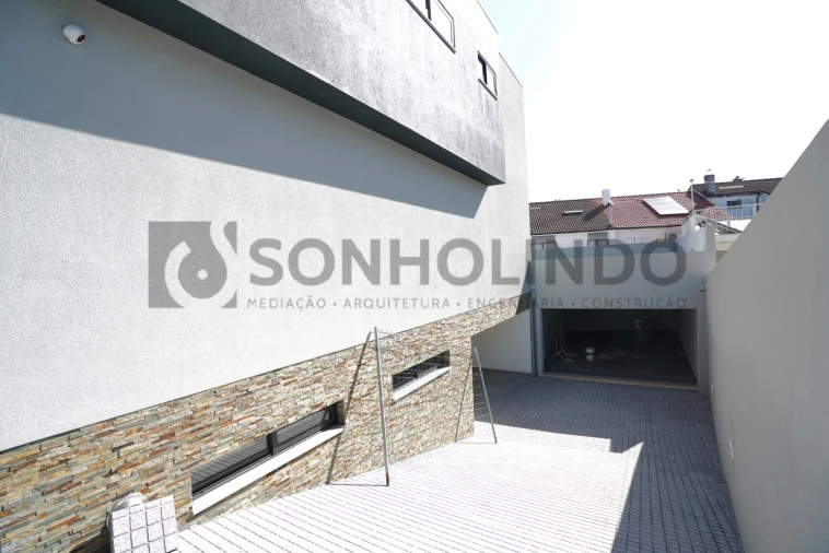 Moradia T3 para Venda em Cidade da Maia Foto 26