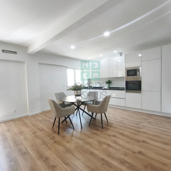 Apartamento T3 para Venda em Benfica Foto 3