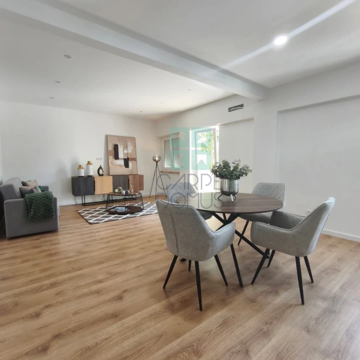 Apartamento T3 para Venda em Benfica Foto 1