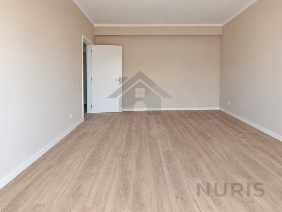 Apartamento T2 para Venda em Portimão Foto 9