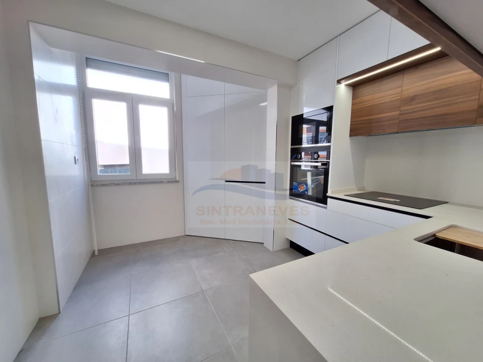Apartamento T2 para Venda em Mina de Água Foto 4