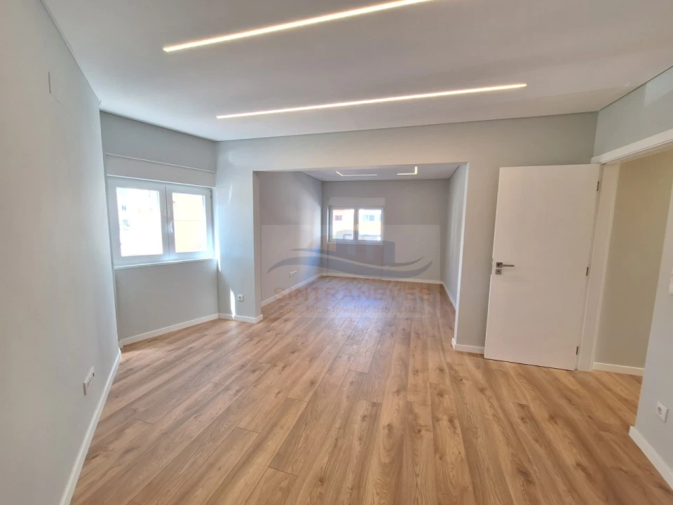 Apartamento T2 para Venda em Mina de Água Foto 9