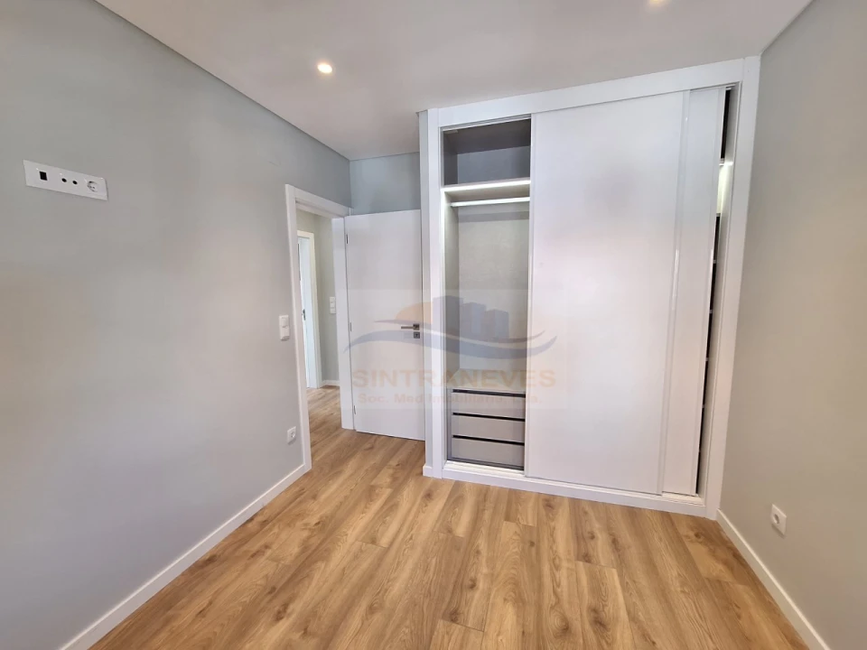 Apartamento T2 para Venda em Mina de Água Foto 14