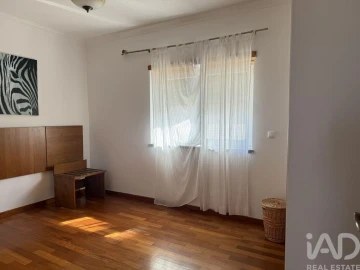 Moradia T4 para Venda em Santa Barbara