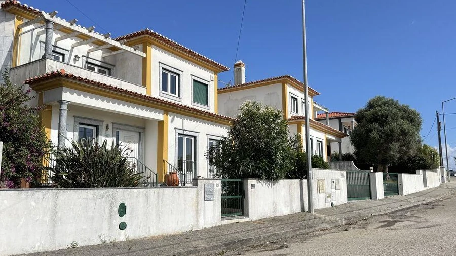 Moradia T4 para Venda em Santa Barbara