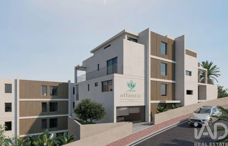 Apartamento T3 para Venda em Camara de Lobos Foto 11