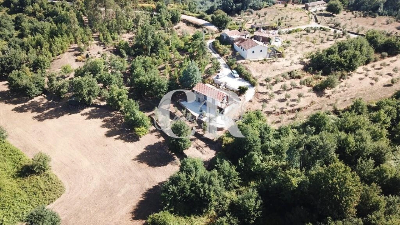 Moradia T2 para Venda em Graça Foto 3