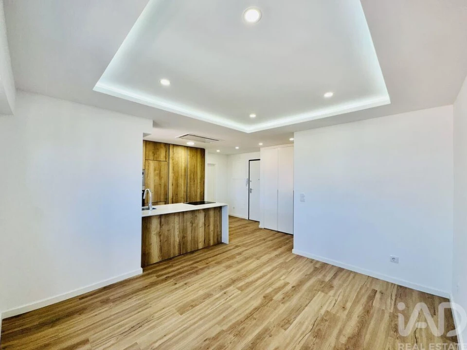 Apartamento T1 para Venda em Amora Foto 7