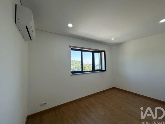 Apartamento T3 para Venda em Nelas Foto 16