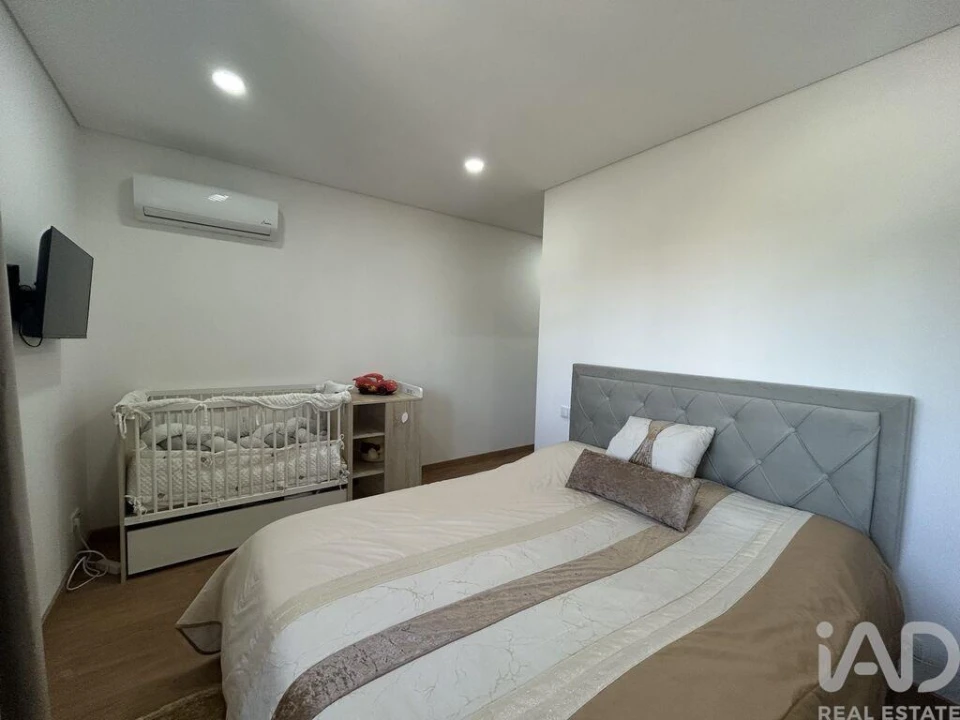 Apartamento T3 para Venda em Nelas Foto 12