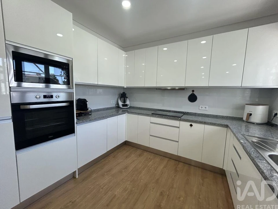 Apartamento T3 para Venda em Nelas Foto 7