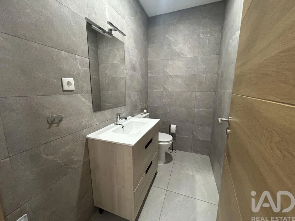 Apartamento T3 para Venda em Nelas Foto 9