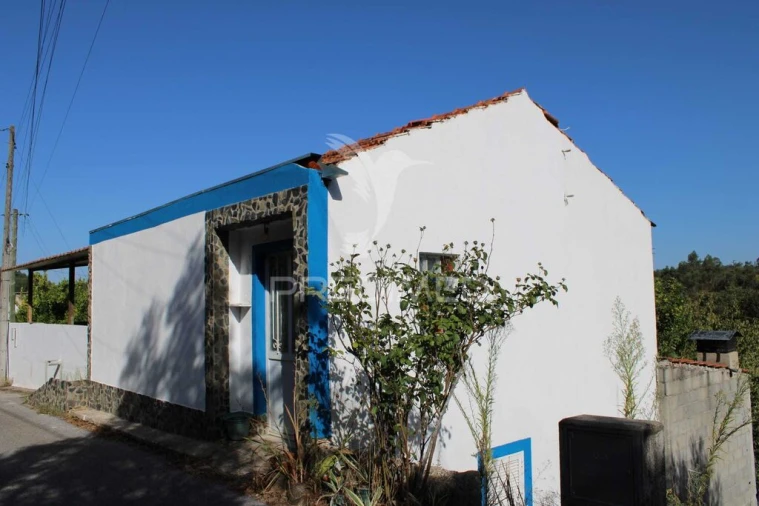 Moradia T3 para Venda em Olalhas Foto 7