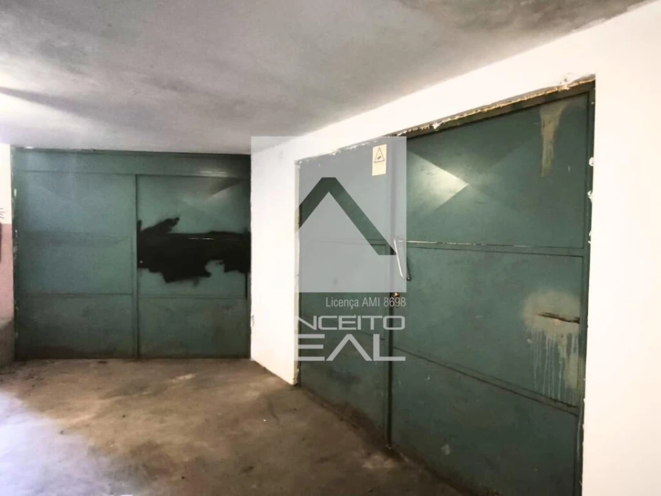 Garagem para Venda em Ermesinde Foto 2