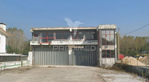 Armazém para Venda em Fiães