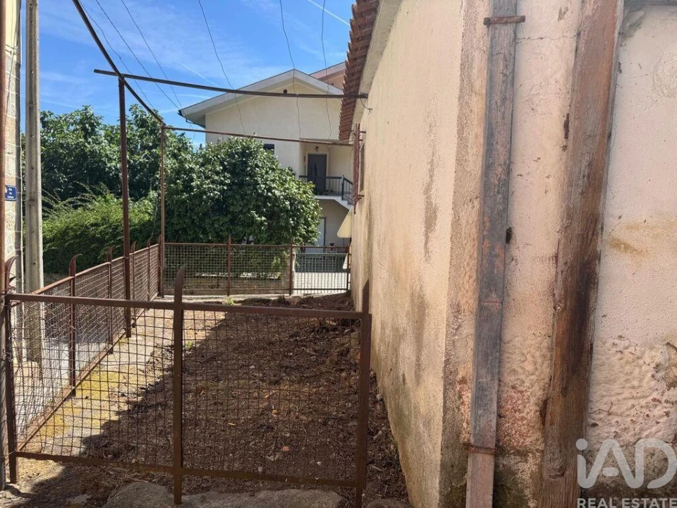 Moradia T3 para Venda em Pinheiros e Vale de Figueira Foto 19