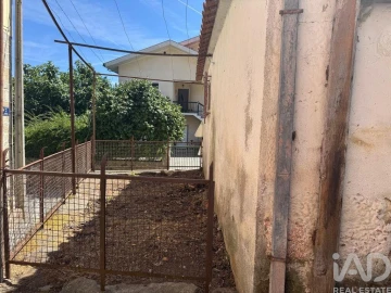 Moradia T3 para Venda em Pinheiros e Vale de Figueira